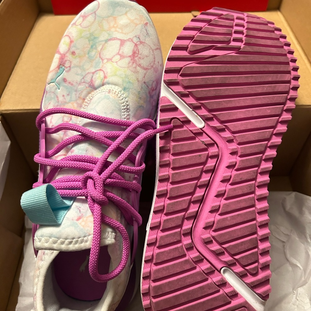 Women’s 7.5 puma